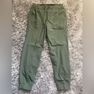 **SOLD**Men’s Lululemon ABC Jogger